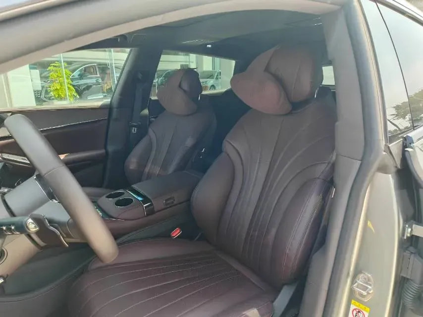 2024 Denza DenzaZ9GT 2.0T 207HP L4 E-CVT PHEV 38.5KWH,autocango,china used car exporter,china ev exporter,chinese used car exporter,chinese used ev exporter