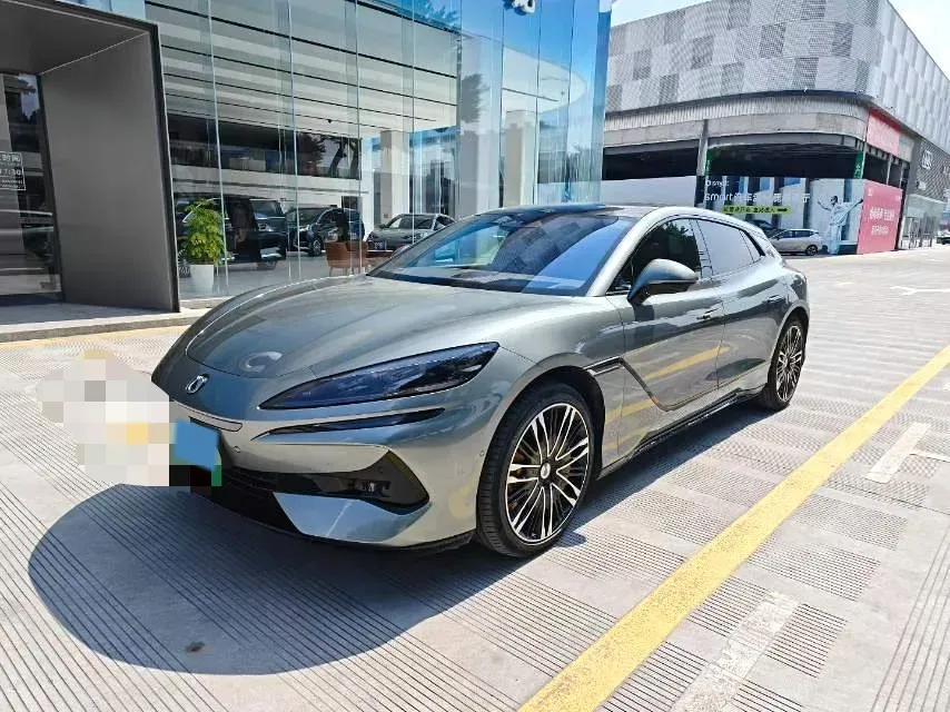2024 Denza DenzaZ9GT 2.0T 207HP L4 E-CVT PHEV 38.5KWH,autocango,china used car exporter,china ev exporter,chinese used car exporter,chinese used ev exporter