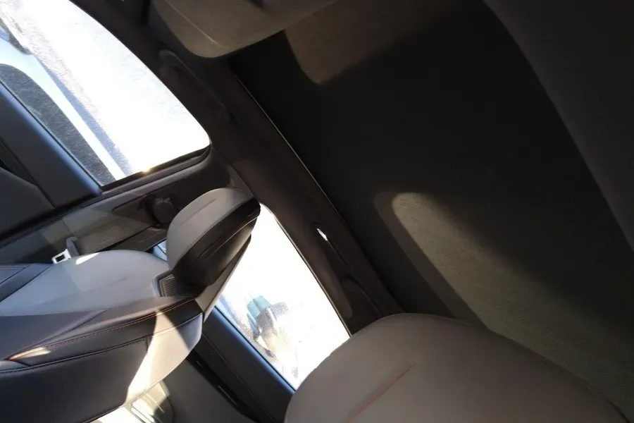 2022 ChangAn UNI-V 1.5T 188HP L4 7DCT,autocango,china used car exporter,china ev exporter,chinese used car exporter,chinese used ev exporter