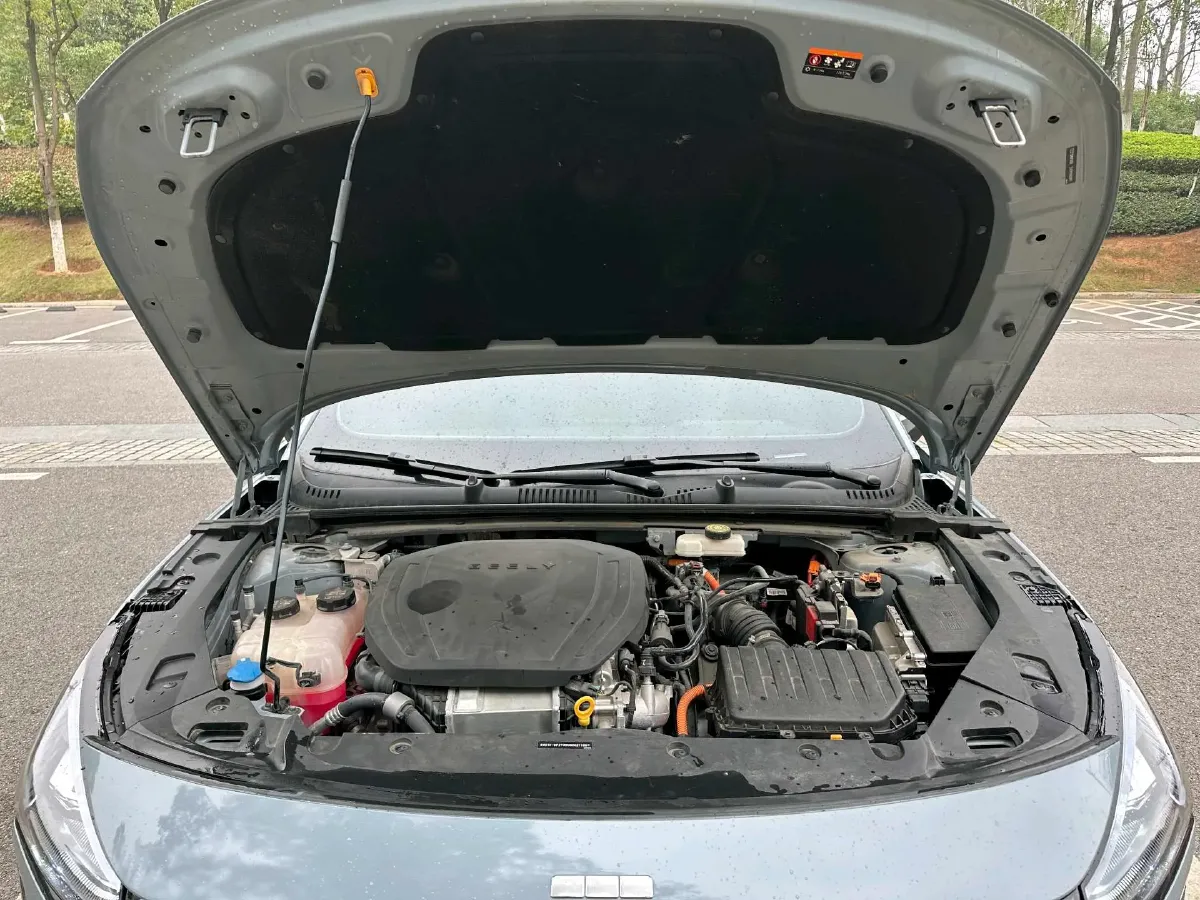 2024 Geely Galaxy L6 1.5T 163HP L4 3DHT PHEV,autocango,china used car exporter,china ev exporter,chinese used car exporter,chinese used ev exporter