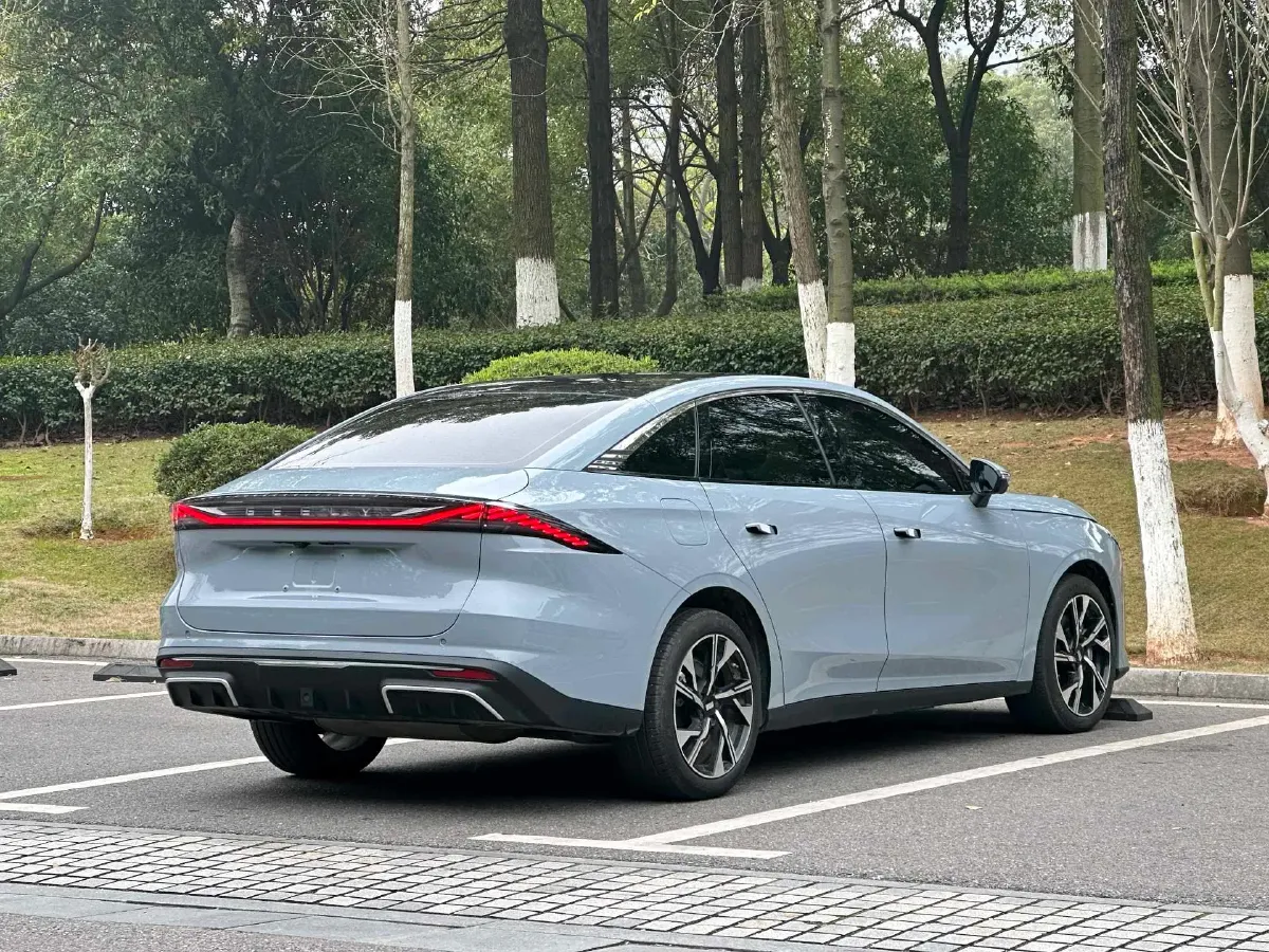 2024 Geely Galaxy L6 1.5T 163HP L4 3DHT PHEV,autocango,china used car exporter,china ev exporter,chinese used car exporter,chinese used ev exporter