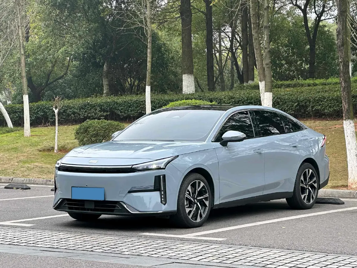 2024 Geely Galaxy L6 1.5T 163HP L4 3DHT PHEV,autocango,china used car exporter,china ev exporter,chinese used car exporter,chinese used ev exporter