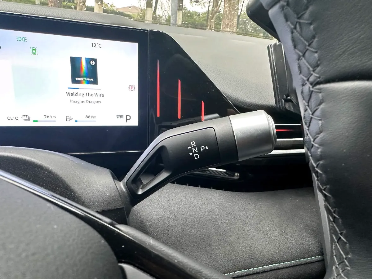 2024 Geely Galaxy L6 1.5T 163HP L4 3DHT PHEV,autocango,china used car exporter,china ev exporter,chinese used car exporter,chinese used ev exporter