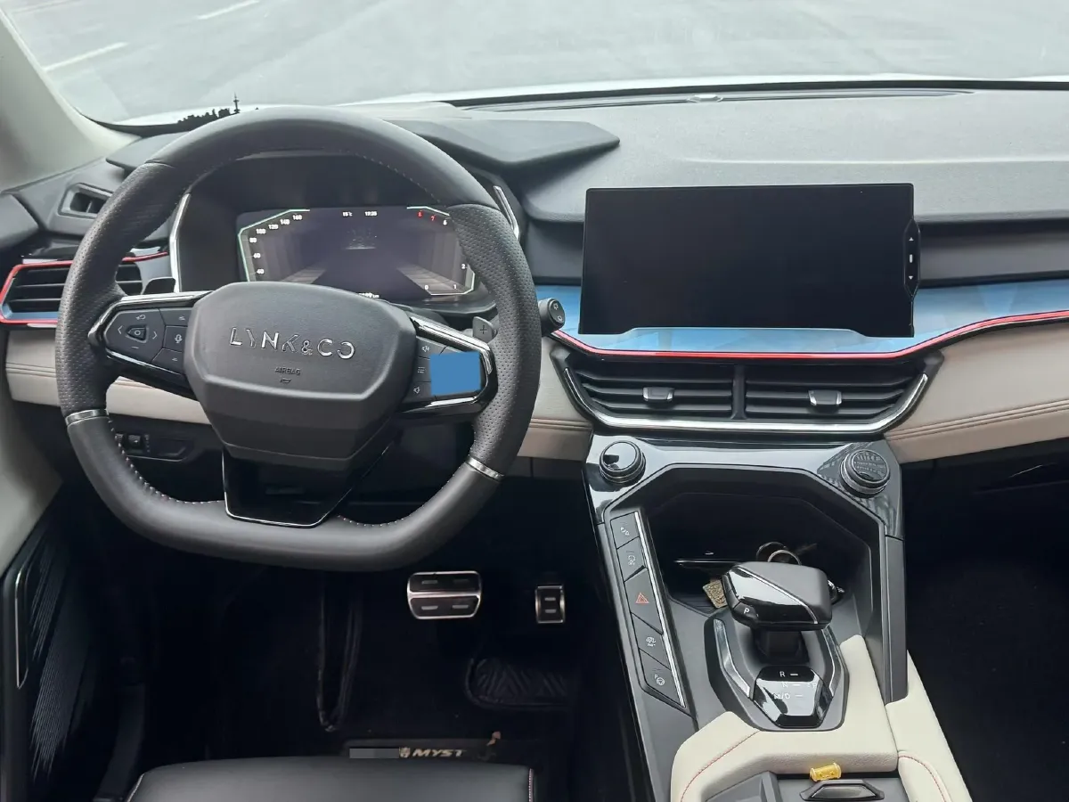 2020 LYNK&CO 06 1.5T 177HP L3 7DCT,autocango,china used car exporter,china ev exporter,chinese used car exporter,chinese used ev exporter