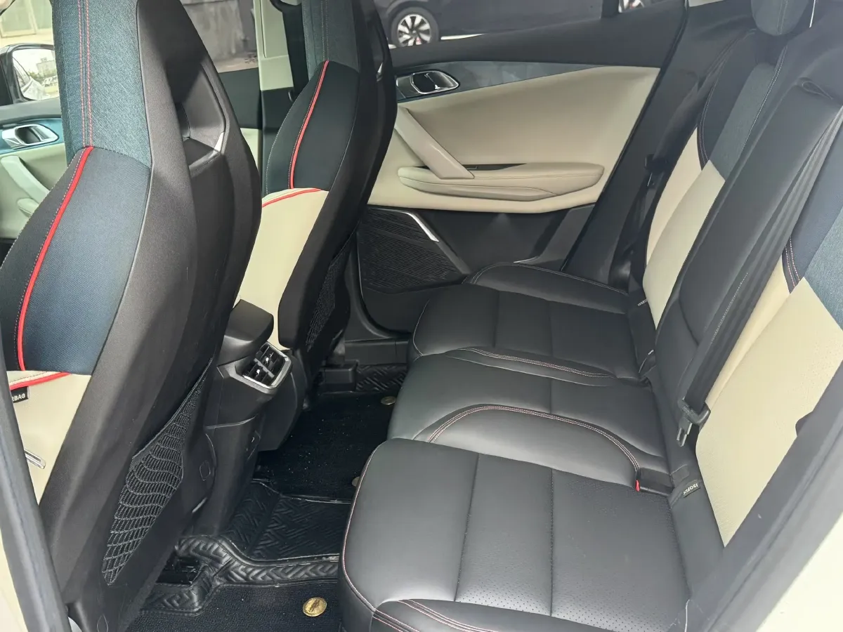 2020 LYNK&CO 06 1.5T 177HP L3 7DCT,autocango,china used car exporter,china ev exporter,chinese used car exporter,chinese used ev exporter