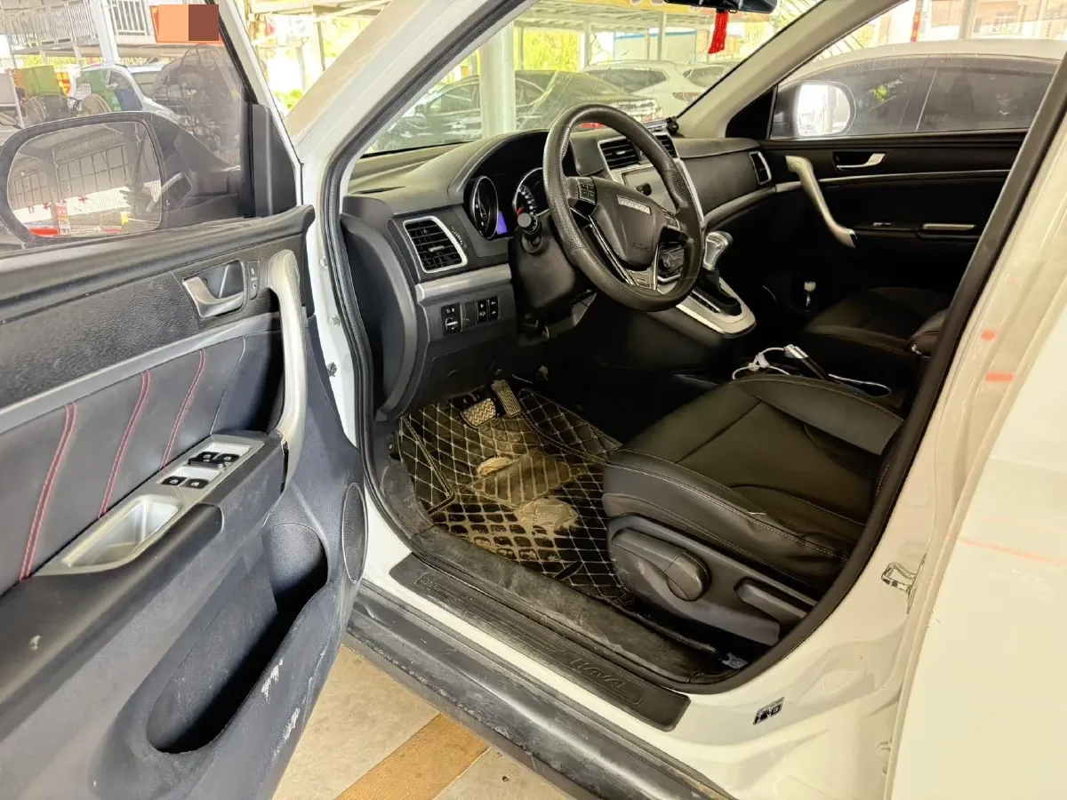 2019 Haval M6 1.5T 150HP L4 7DCT,autocango,china used car exporter,china ev exporter,chinese used car exporter,chinese used ev exporter