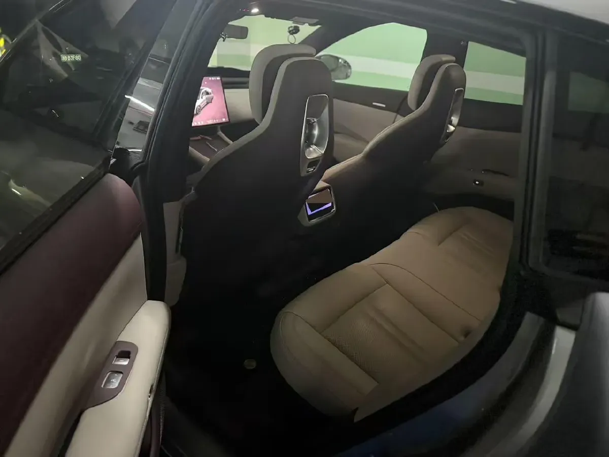 2025 MI YU7 BEV 96.3KWH,autocango,china used car exporter,china ev exporter,chinese used car exporter,chinese used ev exporter