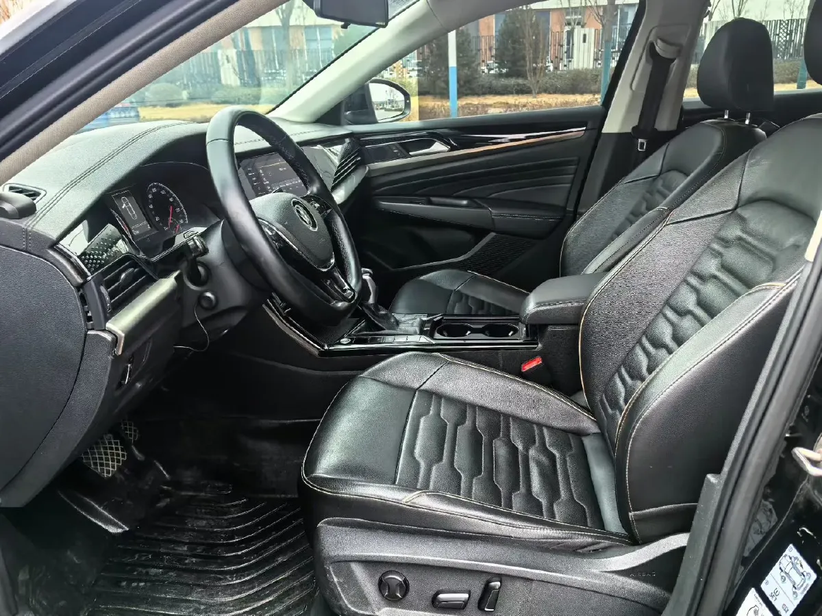 2020 Volkswagen Passat 2.0T 186HP L4 7DCT,autocango,china used car exporter,china ev exporter,chinese used car exporter,chinese used ev exporter