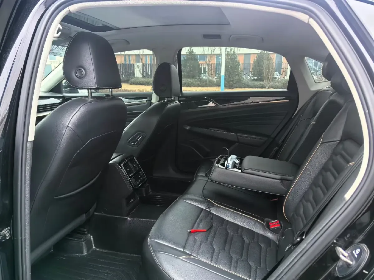 2020 Volkswagen Passat 2.0T 186HP L4 7DCT,autocango,china used car exporter,china ev exporter,chinese used car exporter,chinese used ev exporter