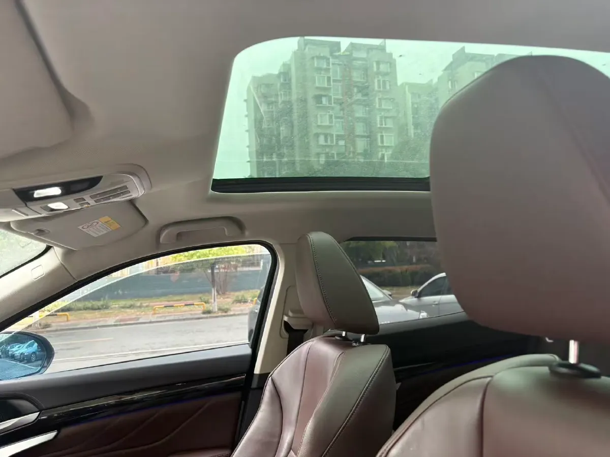 2017 WEY VV7 2.0T 234HP L4 7DCT,autocango,china used car exporter,china ev exporter,chinese used car exporter,chinese used ev exporter