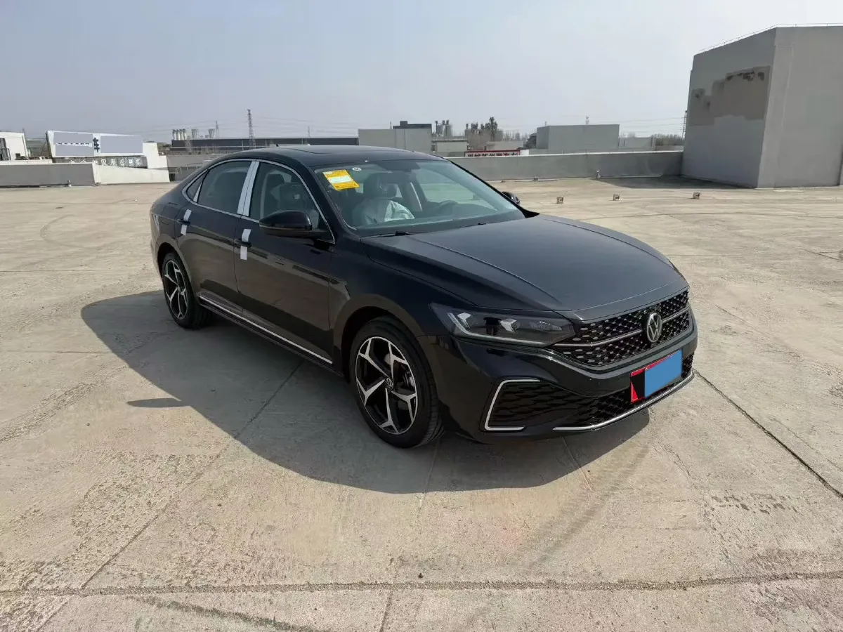 2025 Volkswagen Passat 2.0T 220HP L4 7DCT,autocango,china used car exporter,china ev exporter,chinese used car exporter,chinese used ev exporter