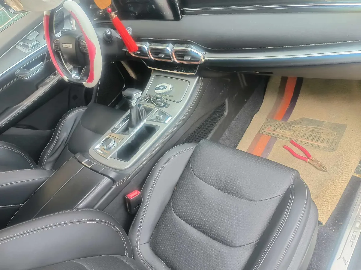 2020 Jetour X95 1.6T 197HP L4 7DCT,autocango,china used car exporter,china ev exporter,chinese used car exporter,chinese used ev exporter