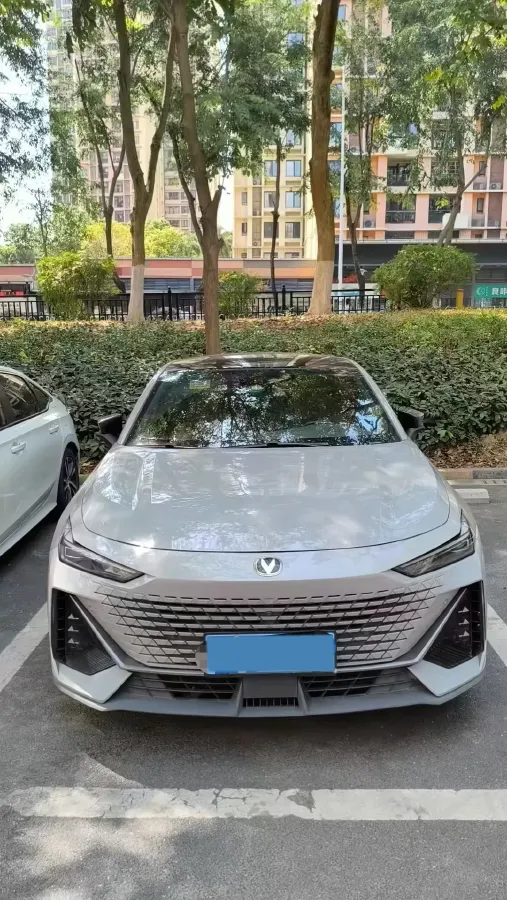 2022 ChangAn UNI-V 1.5T 188HP L4 7DCT,autocango,china used car exporter,china ev exporter,chinese used car exporter,chinese used ev exporter
