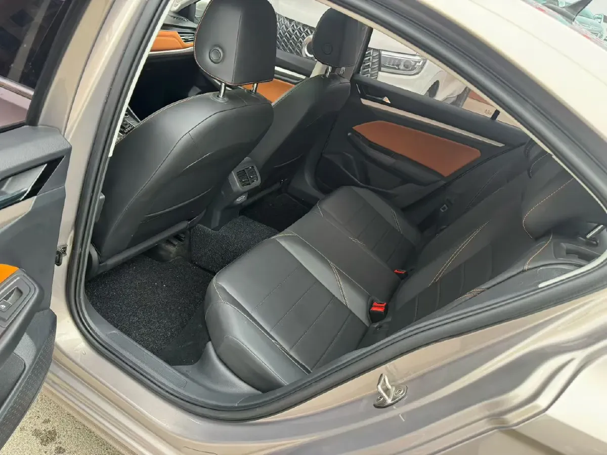 2023 Volkswagen Bora 1.2T 116HP L4 7DCT,autocango,china used car exporter,china ev exporter,chinese used car exporter,chinese used ev exporter