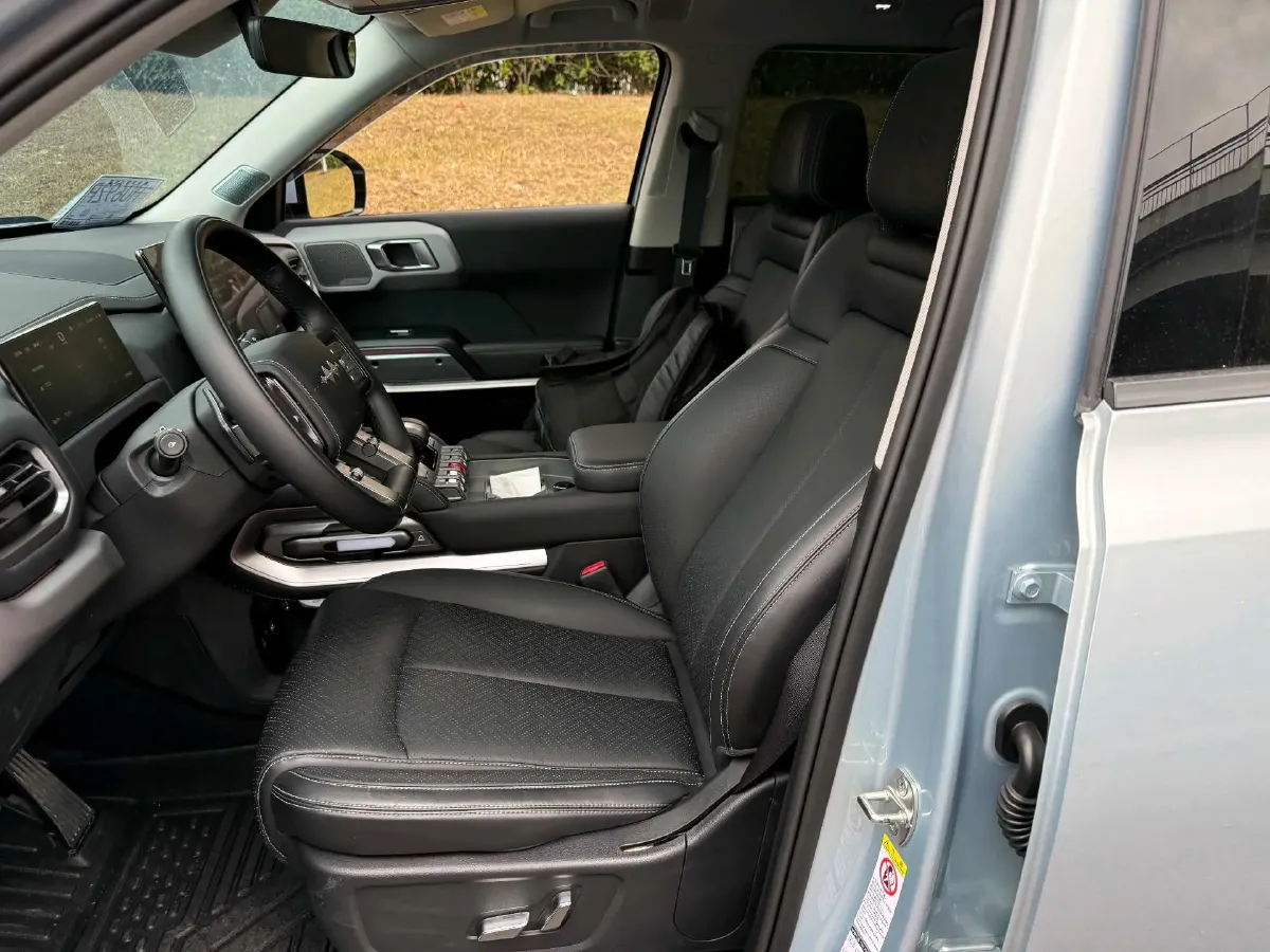 2025 FangChengBao Tai 3 BEV,autocango,china used car exporter,china ev exporter,chinese used car exporter,chinese used ev exporter