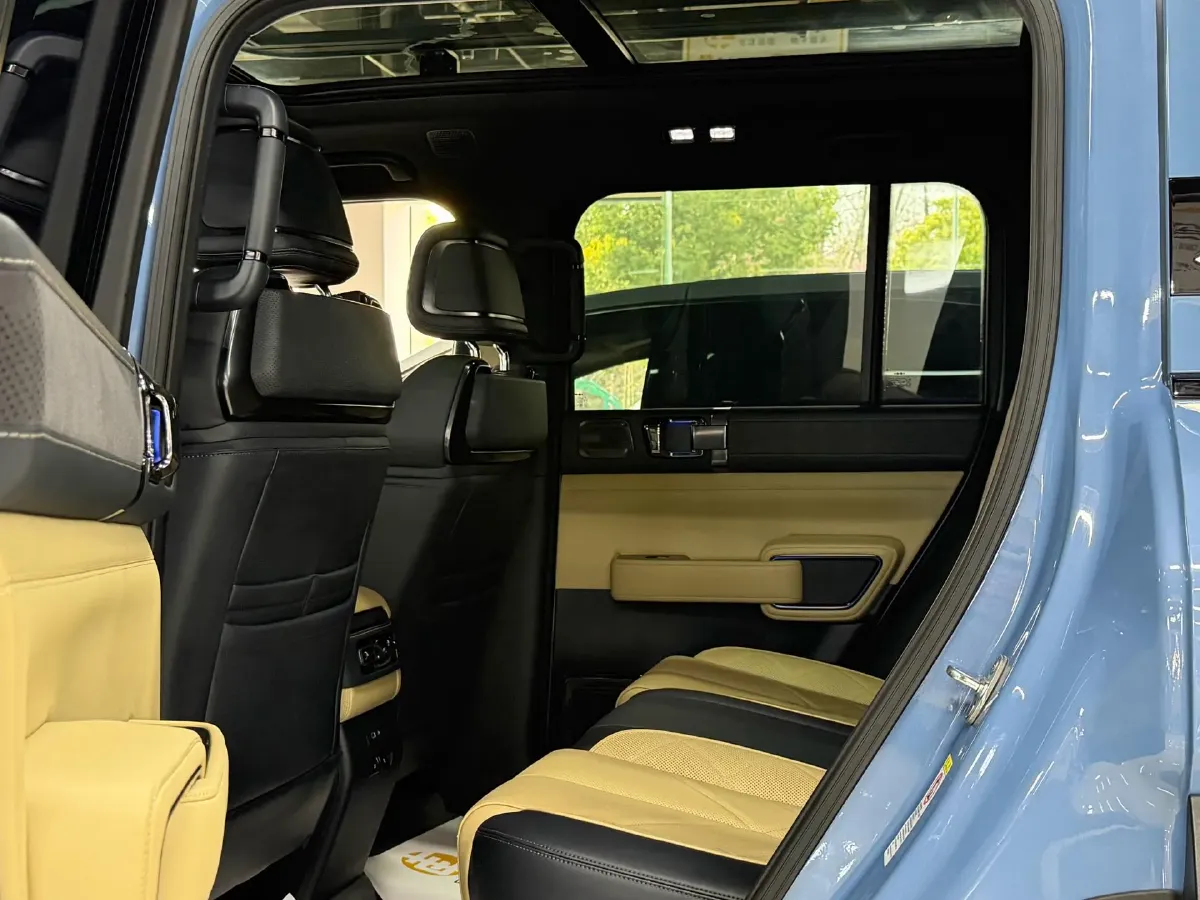 2023 FangChengBao Bao 5 1.5T 194HP L4 E-CVT PHEV 31.8KWH,autocango,china used car exporter,china ev exporter,chinese used car exporter,chinese used ev exporter