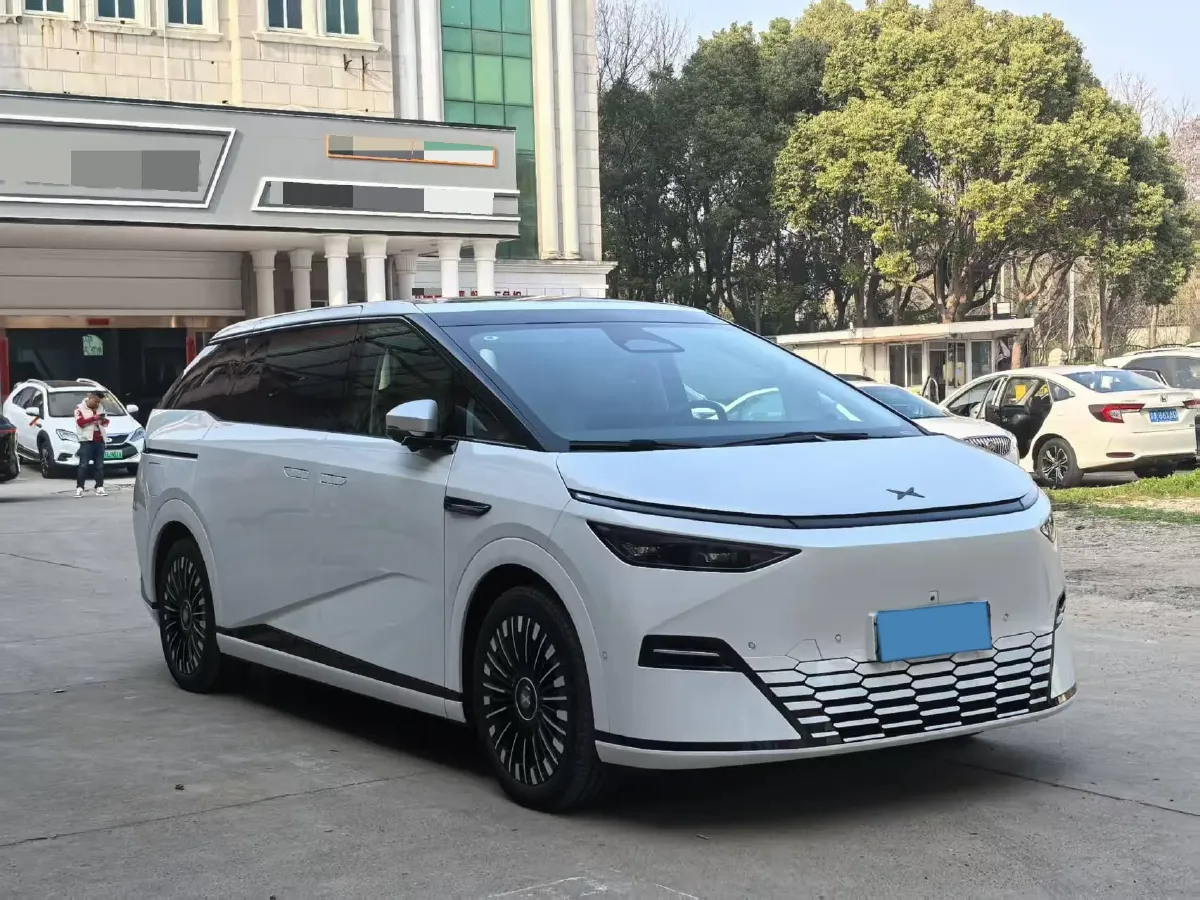 2025 Xpeng X9 BEV,autocango,china used car exporter,china ev exporter,chinese used car exporter,chinese used ev exporter
