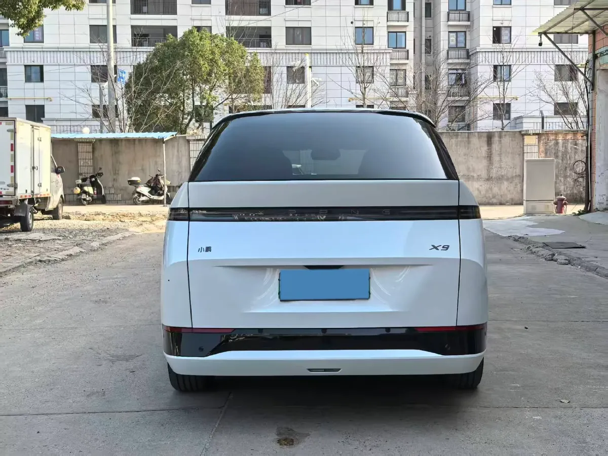 2025 Xpeng X9 BEV,autocango,china used car exporter,china ev exporter,chinese used car exporter,chinese used ev exporter