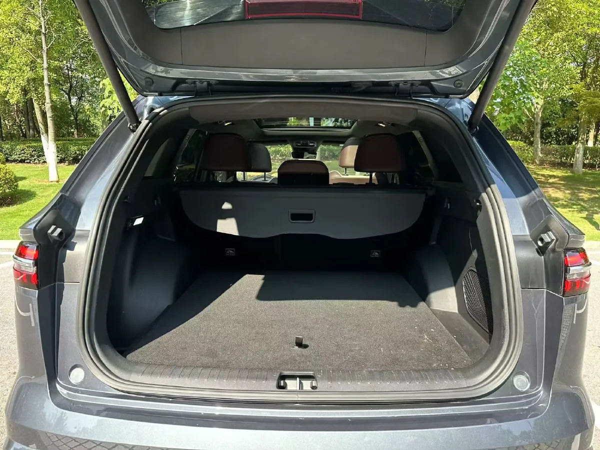 2021 Geely Monjaro 2.0T 218HP L4 7DCT,autocango,china used car exporter,china ev exporter,chinese used car exporter,chinese used ev exporter