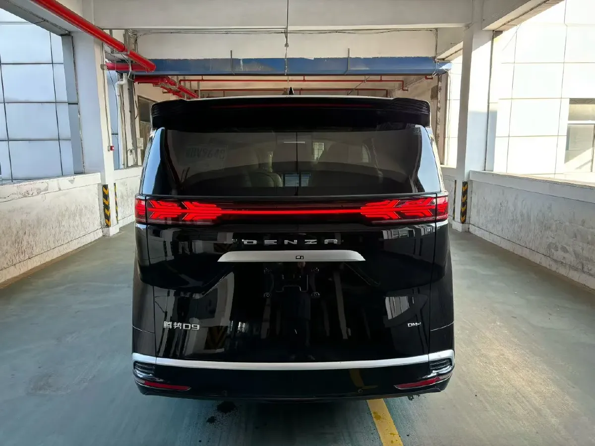 2024 Denza D9 1.5T 139HP L4 E-CVT PHEV 40KWH,autocango,china used car exporter,china ev exporter,chinese used car exporter,chinese used ev exporter