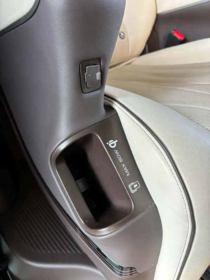 2024 Denza D9 1.5T 139HP L4 E-CVT PHEV 40KWH,autocango,china used car exporter,china ev exporter,chinese used car exporter,chinese used ev exporter