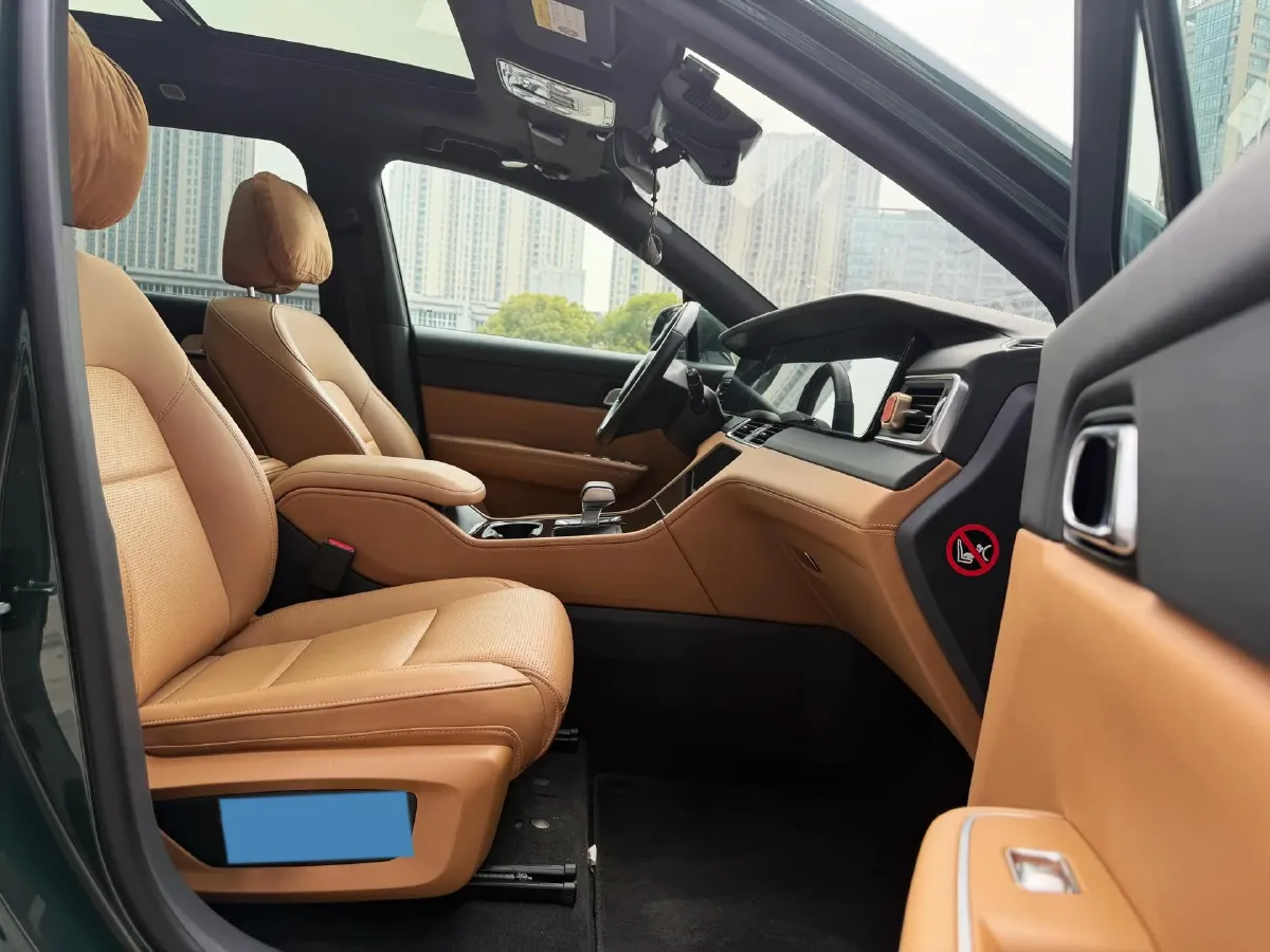 2021 Li ONE Range Extended 131HP REEV 40.5KWH,autocango,china used car exporter,china ev exporter,chinese used car exporter,chinese used ev exporter