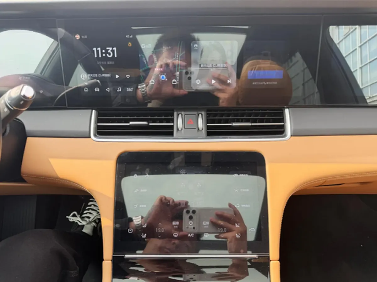 2021 Li ONE Range Extended 131HP REEV 40.5KWH,autocango,china used car exporter,china ev exporter,chinese used car exporter,chinese used ev exporter