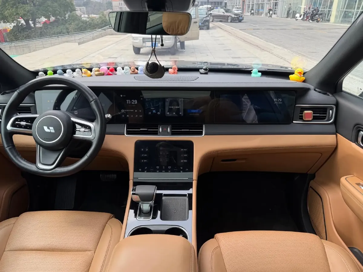 2021 Li ONE Range Extended 131HP REEV 40.5KWH,autocango,china used car exporter,china ev exporter,chinese used car exporter,chinese used ev exporter