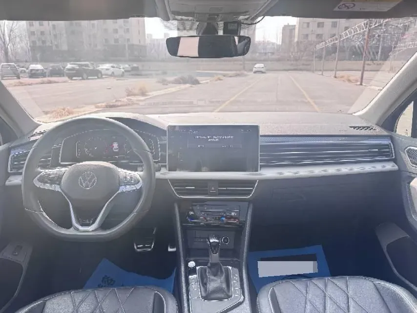 2024 Volkswagen Tiguan L 2.0T 186HP L4 7DCT,autocango,china used car exporter,china ev exporter,chinese used car exporter,chinese used ev exporter