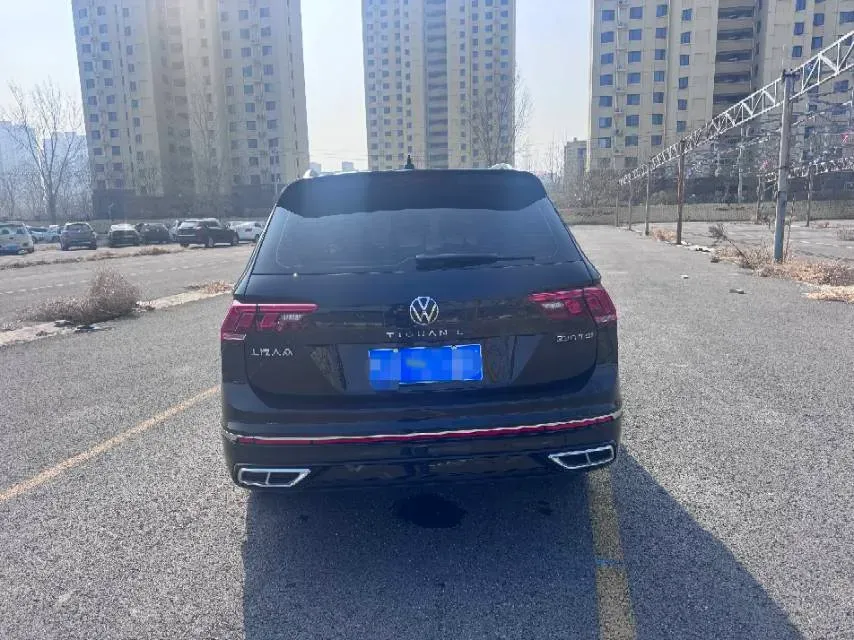 2024 Volkswagen Tiguan L 2.0T 186HP L4 7DCT,autocango,china used car exporter,china ev exporter,chinese used car exporter,chinese used ev exporter