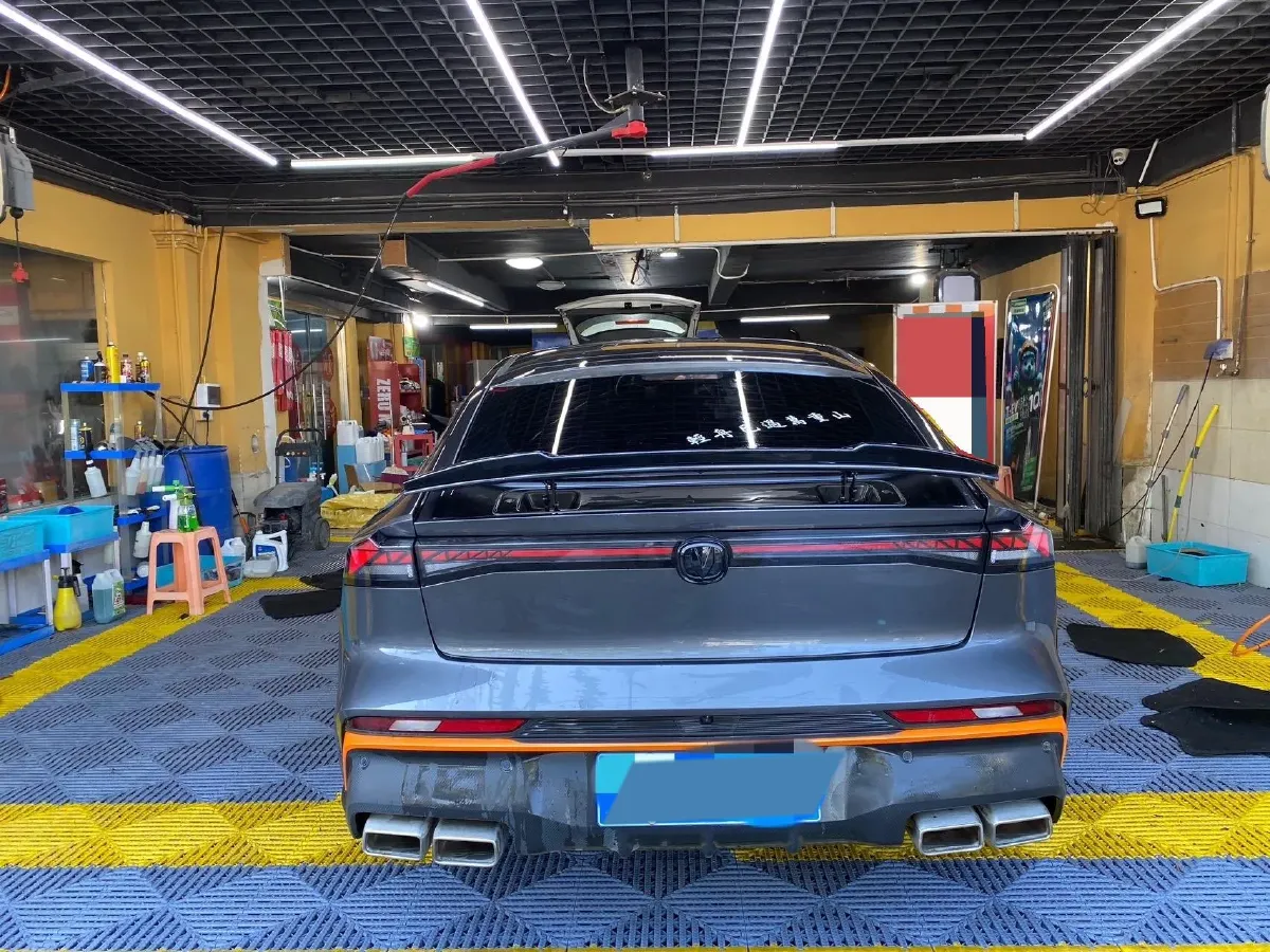 2023 ChangAn UNI-V 1.5T 188HP L4 7DCT,autocango,china used car exporter,china ev exporter,chinese used car exporter,chinese used ev exporter