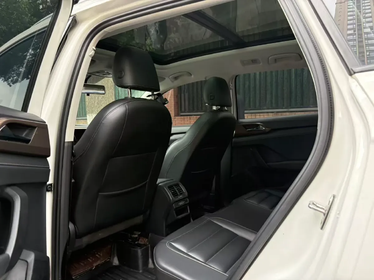 2020 Volkswagen Tharu 1.4T 150HP L4 7DCT,autocango,china used car exporter,china ev exporter,chinese used car exporter,chinese used ev exporter