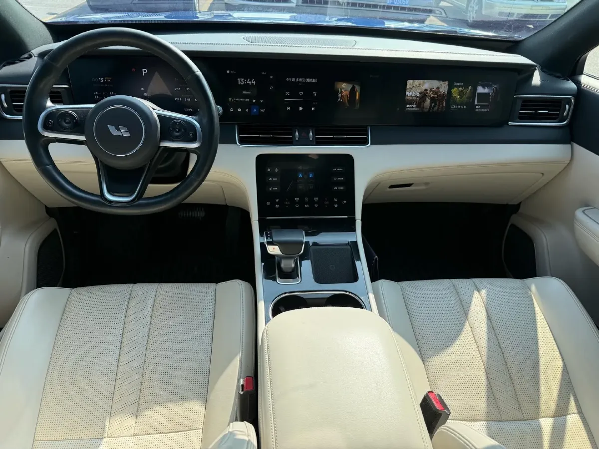 2020 Li ONE Range Extended 131HP REEV 40.5KWH,autocango,china used car exporter,china ev exporter,chinese used car exporter,chinese used ev exporter