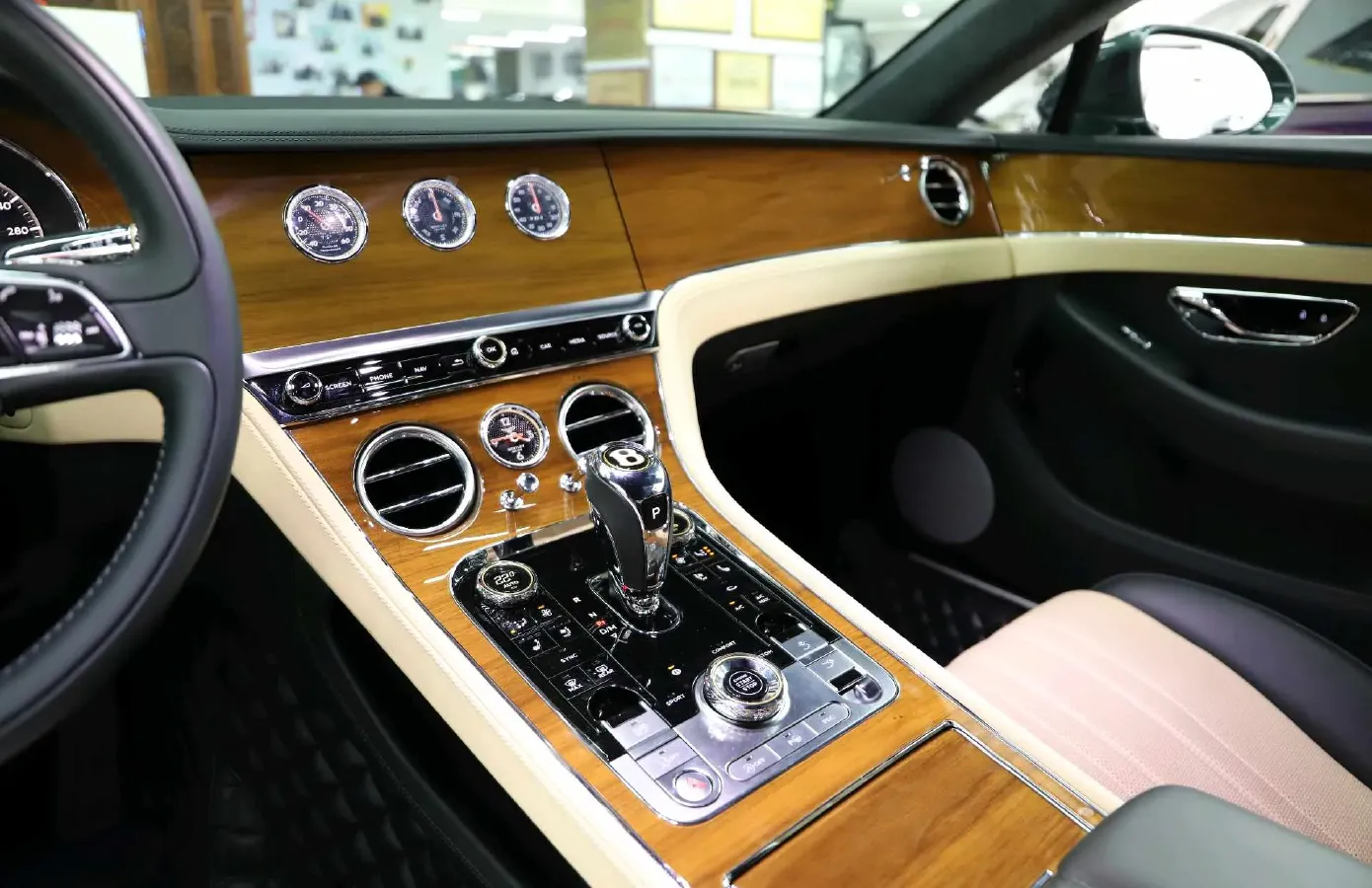 2018 Bentley Continental 6.0T 635HP W12 8DCT,autocango,china used car exporter,china ev exporter,chinese used car exporter,chinese used ev exporter