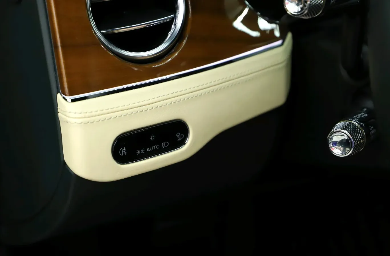 2018 Bentley Continental 6.0T 635HP W12 8DCT,autocango,china used car exporter,china ev exporter,chinese used car exporter,chinese used ev exporter