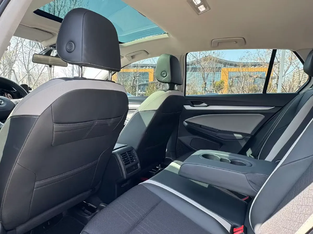 2021 Volkswagen Golf 1.4T 150HP L4 7DCT,autocango,china used car exporter,china ev exporter,chinese used car exporter,chinese used ev exporter