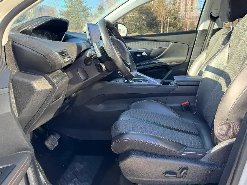 2017 Peugeot 5008 1.6T 167HP L4 6AT,autocango,china used car exporter,china ev exporter,chinese used car exporter,chinese used ev exporter