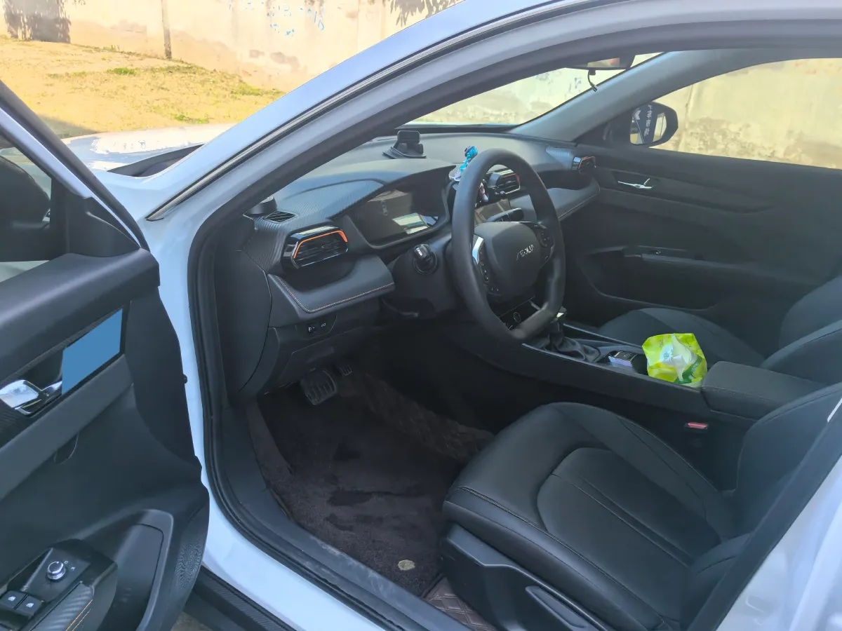 2024 DongFeng Aeolus YiXuan 1.5L 125HP L4 6DCT,autocango,china used car exporter,china ev exporter,chinese used car exporter,chinese used ev exporter