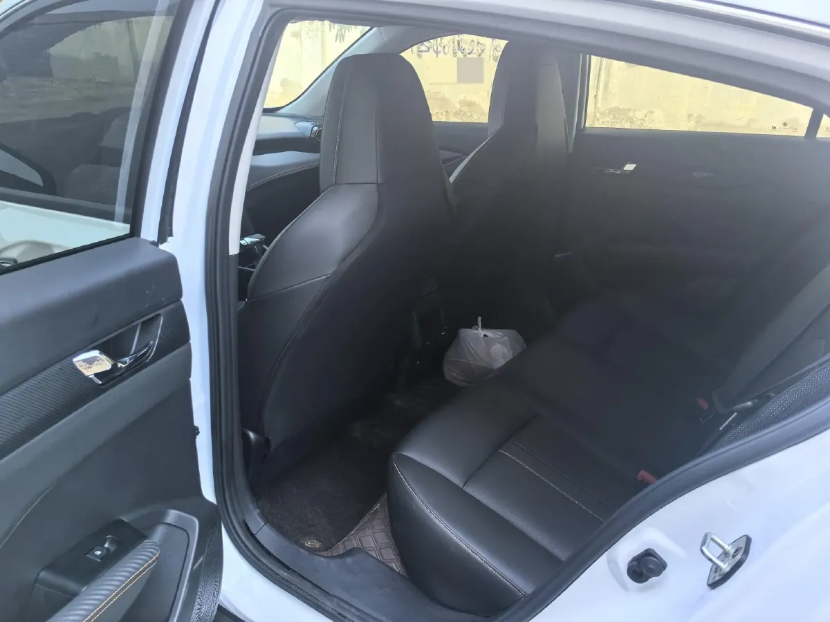 2024 DongFeng Aeolus YiXuan 1.5L 125HP L4 6DCT,autocango,china used car exporter,china ev exporter,chinese used car exporter,chinese used ev exporter