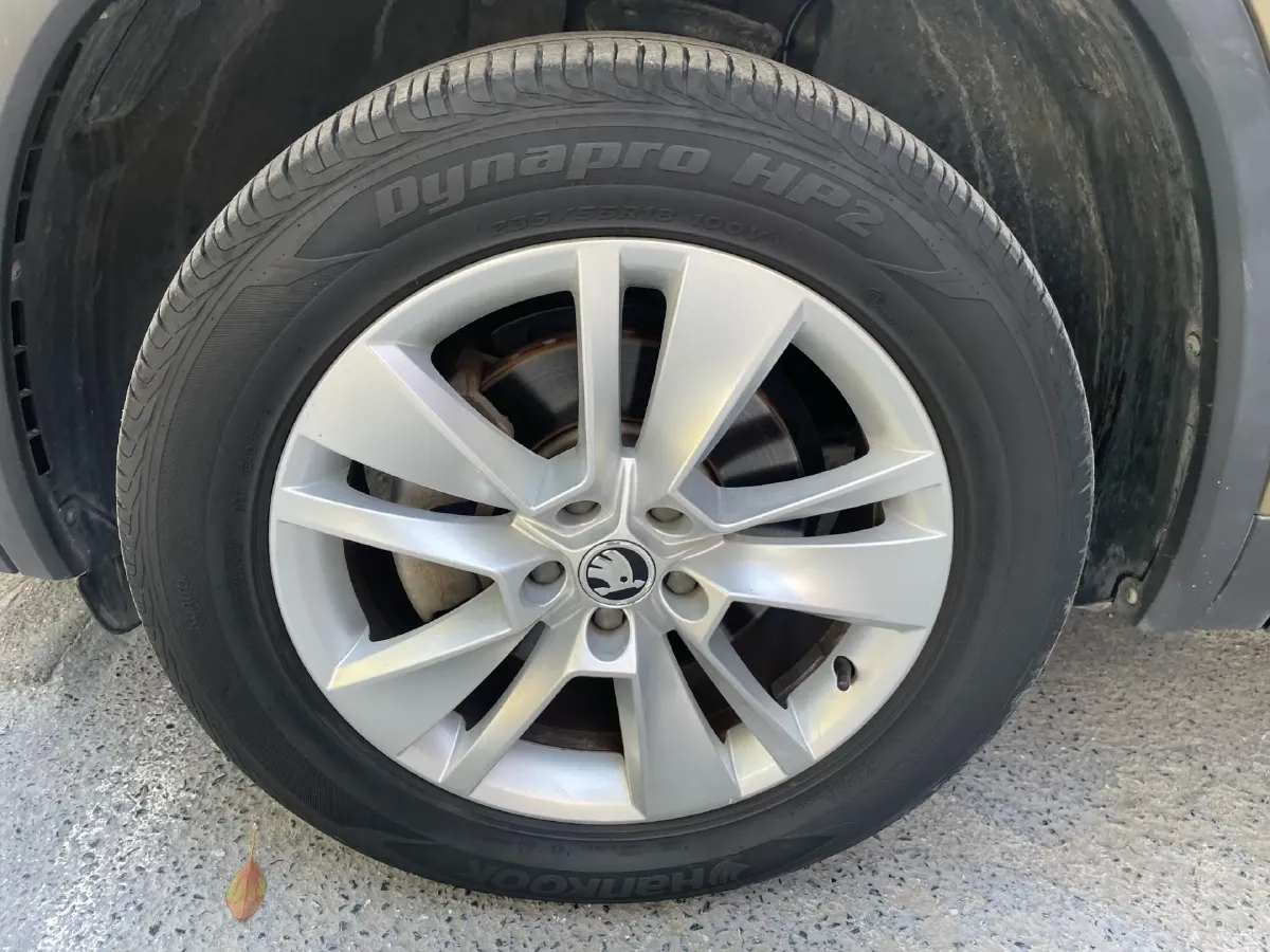 2018 Skoda Kodiak 2.0T 186HP L4 7DCT,autocango,china used car exporter,china ev exporter,chinese used car exporter,chinese used ev exporter