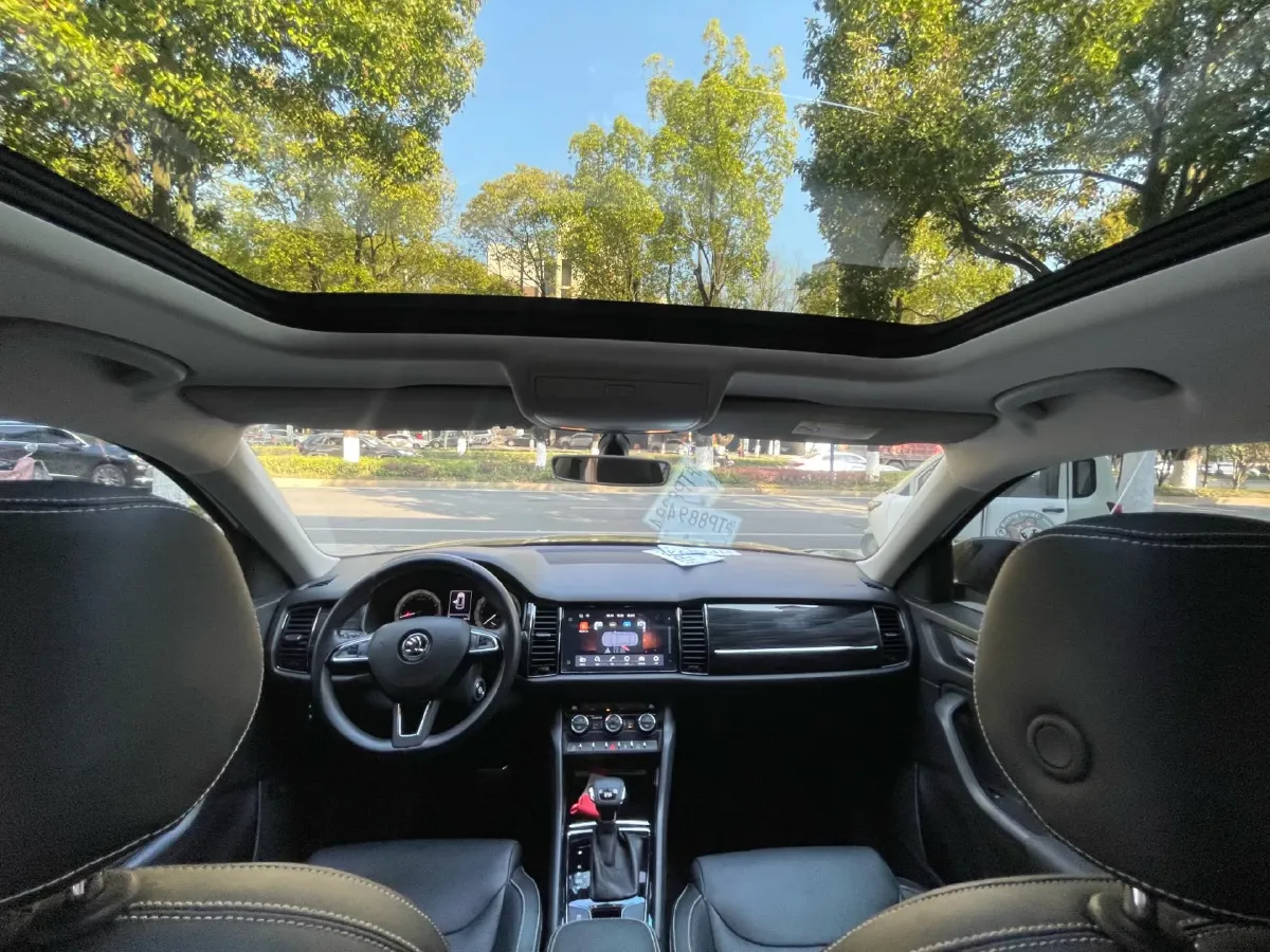 2018 Skoda Kodiak 2.0T 186HP L4 7DCT,autocango,china used car exporter,china ev exporter,chinese used car exporter,chinese used ev exporter