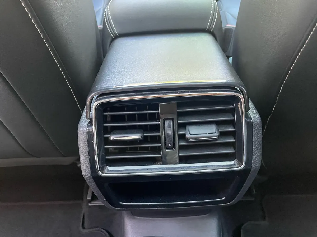 2018 Skoda Kodiak 2.0T 186HP L4 7DCT,autocango,china used car exporter,china ev exporter,chinese used car exporter,chinese used ev exporter