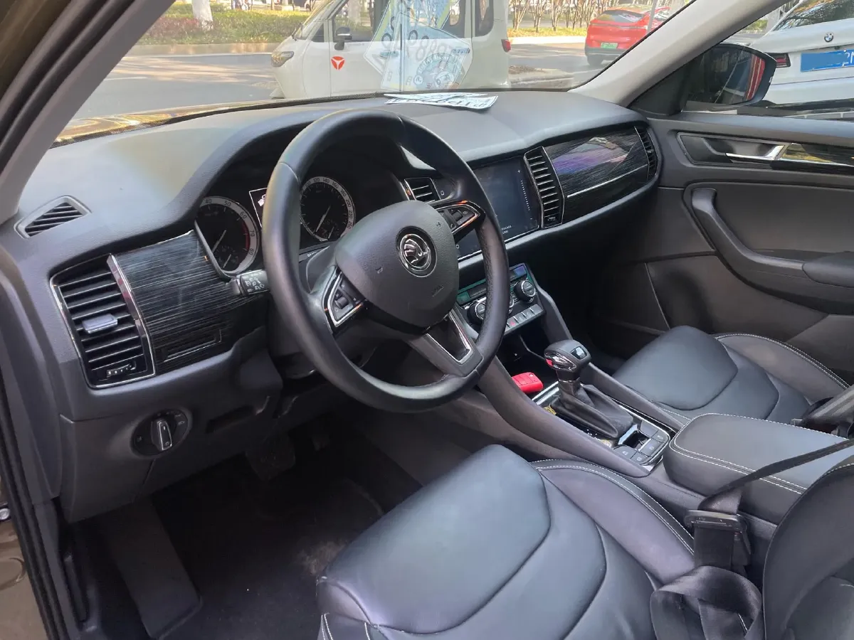 2018 Skoda Kodiak 2.0T 186HP L4 7DCT,autocango,china used car exporter,china ev exporter,chinese used car exporter,chinese used ev exporter