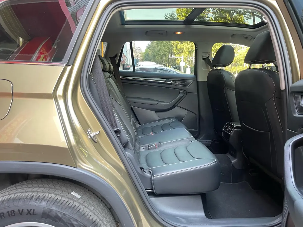 2018 Skoda Kodiak 2.0T 186HP L4 7DCT,autocango,china used car exporter,china ev exporter,chinese used car exporter,chinese used ev exporter