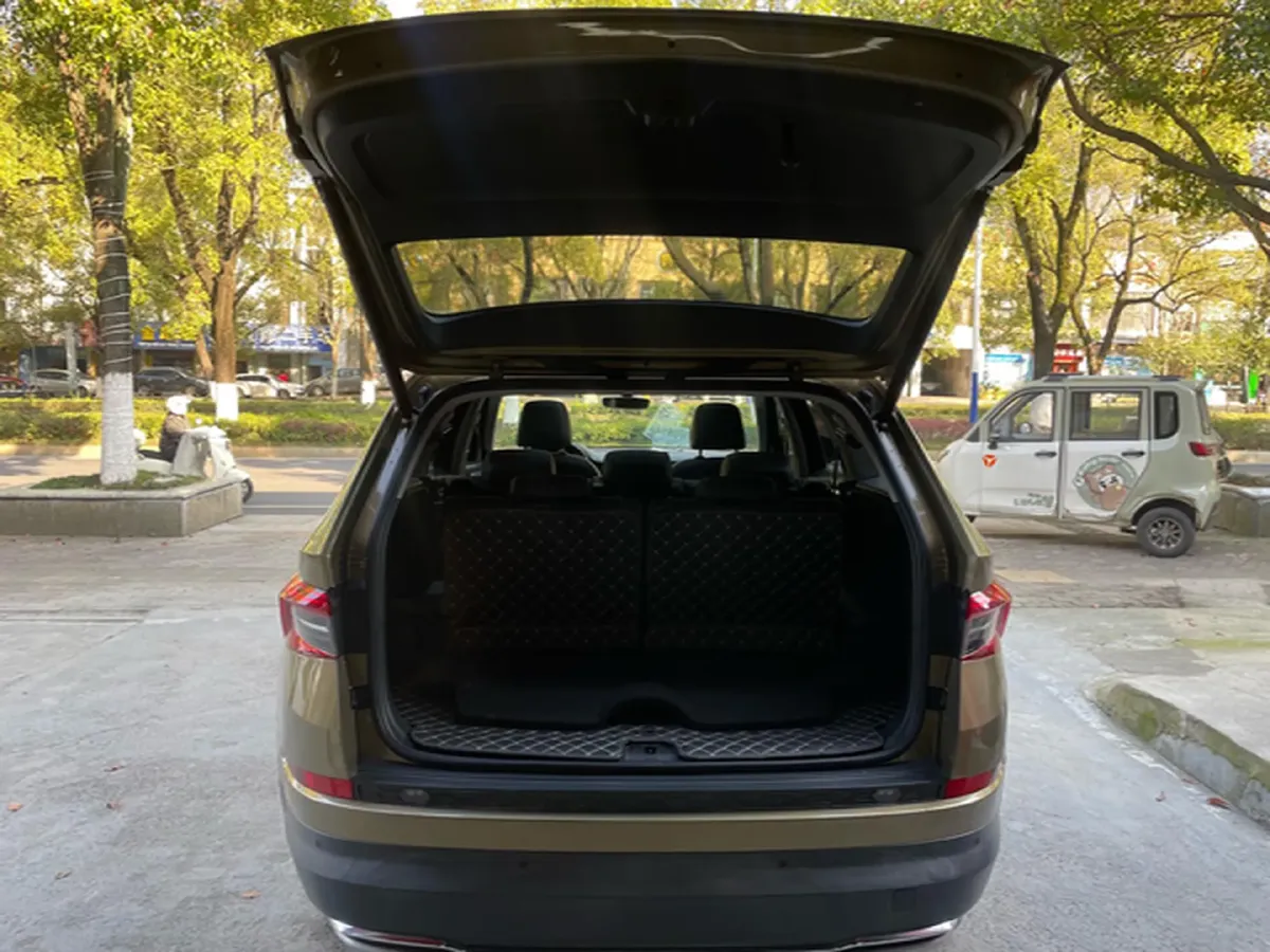 2018 Skoda Kodiak 2.0T 186HP L4 7DCT,autocango,china used car exporter,china ev exporter,chinese used car exporter,chinese used ev exporter