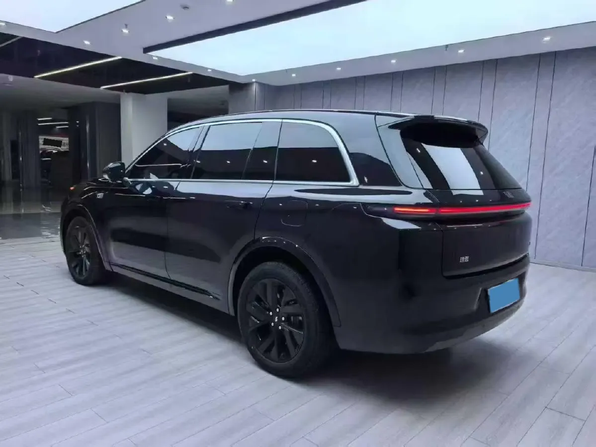 2023 Li L8 Range Extended 154HP REEV 40.9KWH,autocango,china used car exporter,china ev exporter,chinese used car exporter,chinese used ev exporter