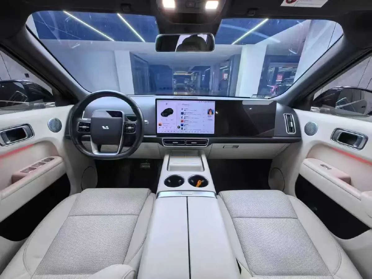 2023 Li L8 Range Extended 154HP REEV 40.9KWH,autocango,china used car exporter,china ev exporter,chinese used car exporter,chinese used ev exporter