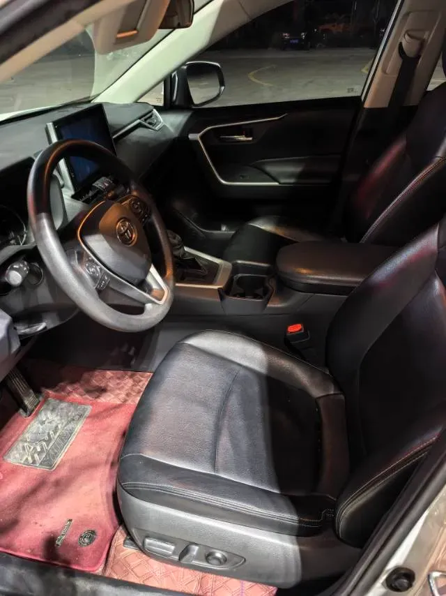 2021 Toyota RAV4 2.0L 171HP L4 CVT,autocango,china used car exporter,china ev exporter,chinese used car exporter,chinese used ev exporter