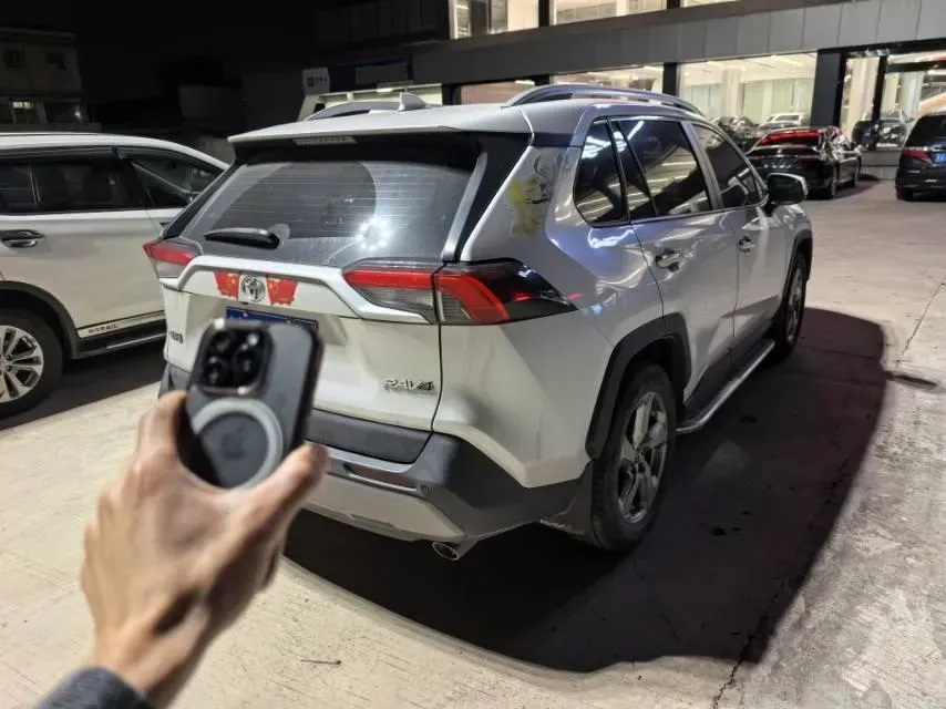 2021 Toyota RAV4 2.0L 171HP L4 CVT,autocango,china used car exporter,china ev exporter,chinese used car exporter,chinese used ev exporter