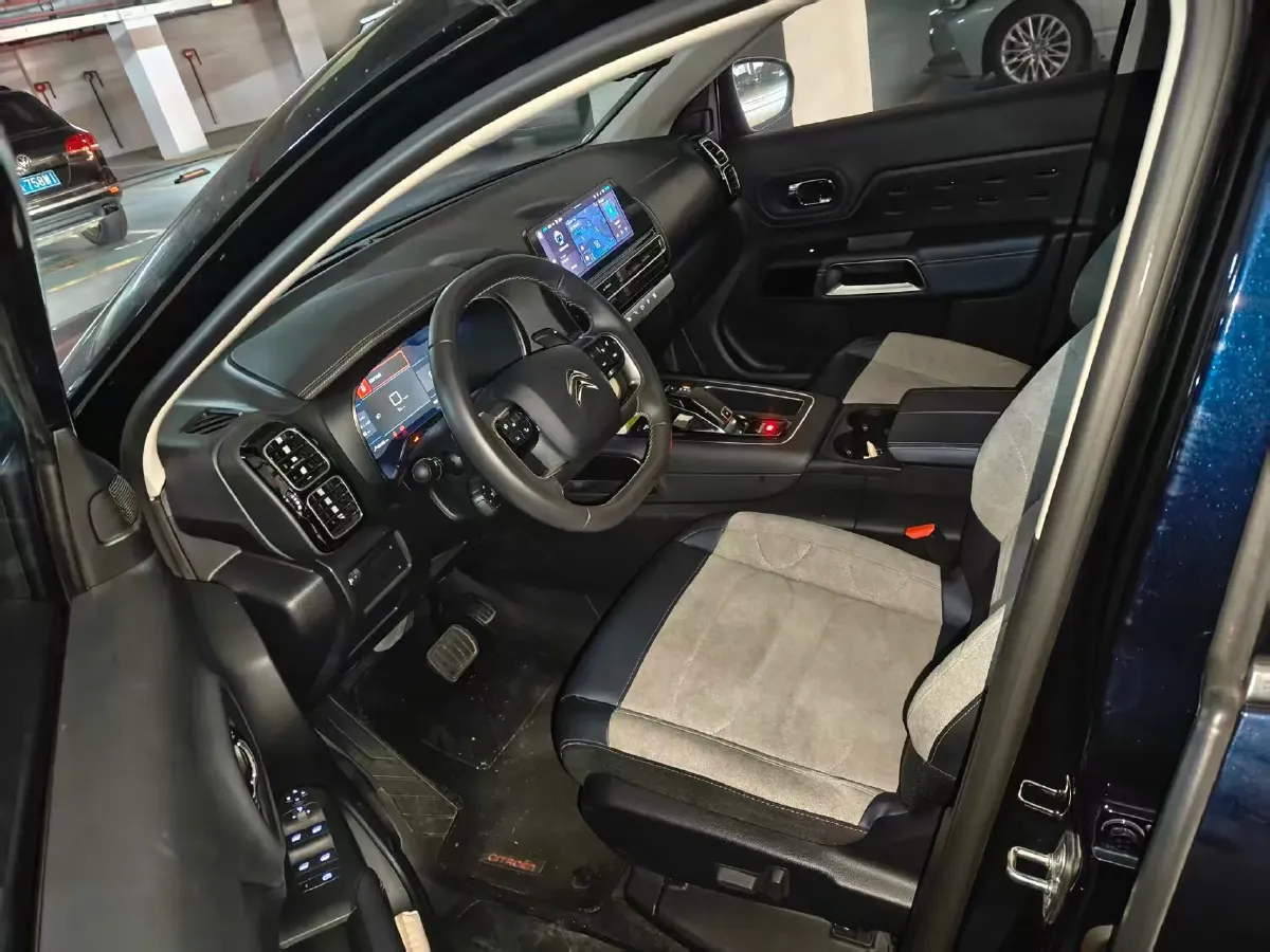 2023 Citroen C5 Aircross 1.8T 211HP L4 8AT,autocango,china used car exporter,china ev exporter,chinese used car exporter,chinese used ev exporter